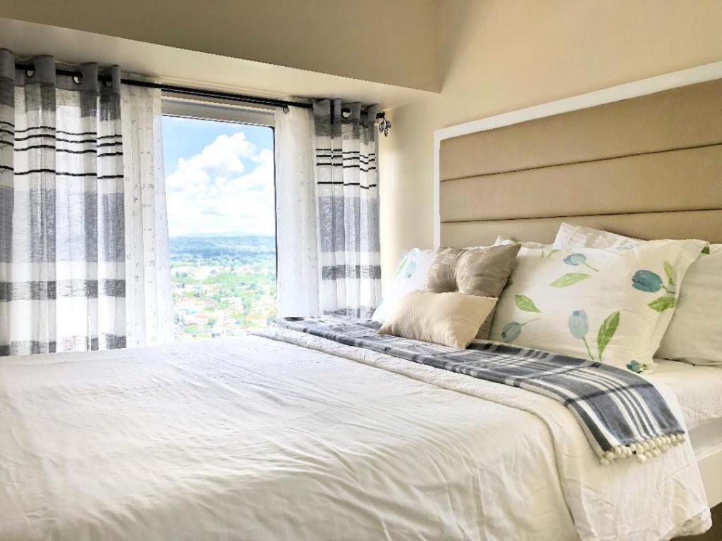 Nice Corner Ayala 1 Bedroom Condo At Heart Of Davao City With Hi Speed Wi Fi Internet Exterior photo