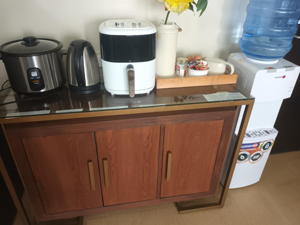 Nice Corner Ayala 1 Bedroom Condo At Heart Of Davao City With Hi Speed Wi Fi Internet Exterior photo