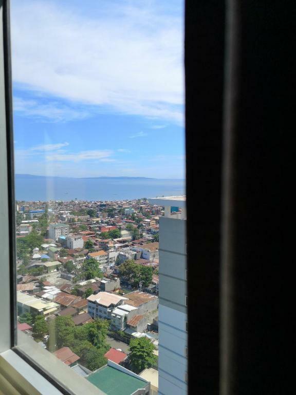 Nice Corner Ayala 1 Bedroom Condo At Heart Of Davao City With Hi Speed Wi Fi Internet Exterior photo